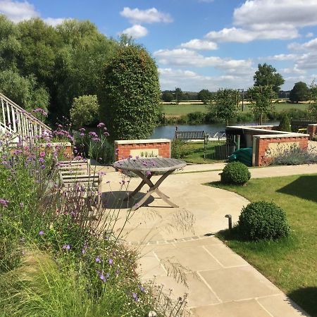 Thames Edge Rooms Wallingford Bagian luar foto