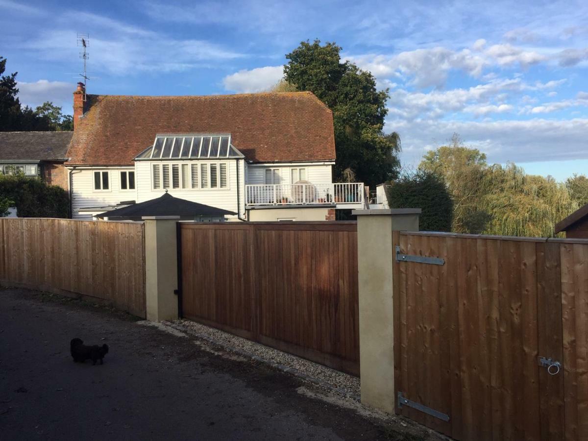 Thames Edge Rooms Wallingford Bagian luar foto